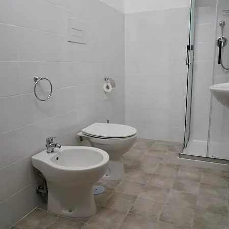 Bed & Breakfast B E B Lemi